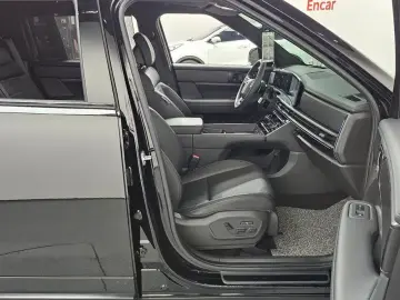 2024 Hyundai Santa Fe с пробегом 15 670 км