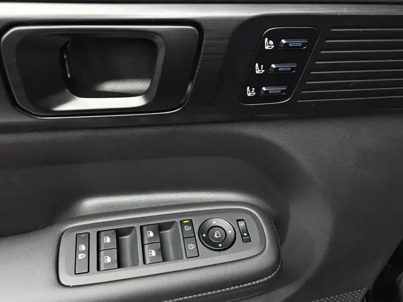 2024 Hyundai Santa Fe с пробегом 15 670 км
