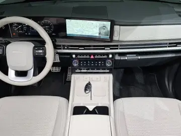 2025 Hyundai Santa Fe с пробегом 7 999 км