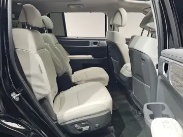 2025 Hyundai Santa Fe с пробегом 7 999 км