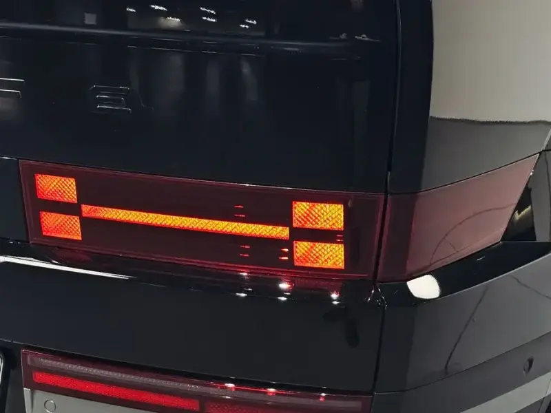 2025 Hyundai Santa Fe с пробегом 7 999 км