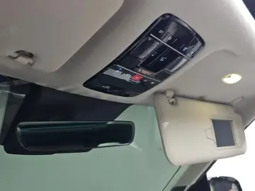 2025 Hyundai Santa Fe с пробегом 7 999 км