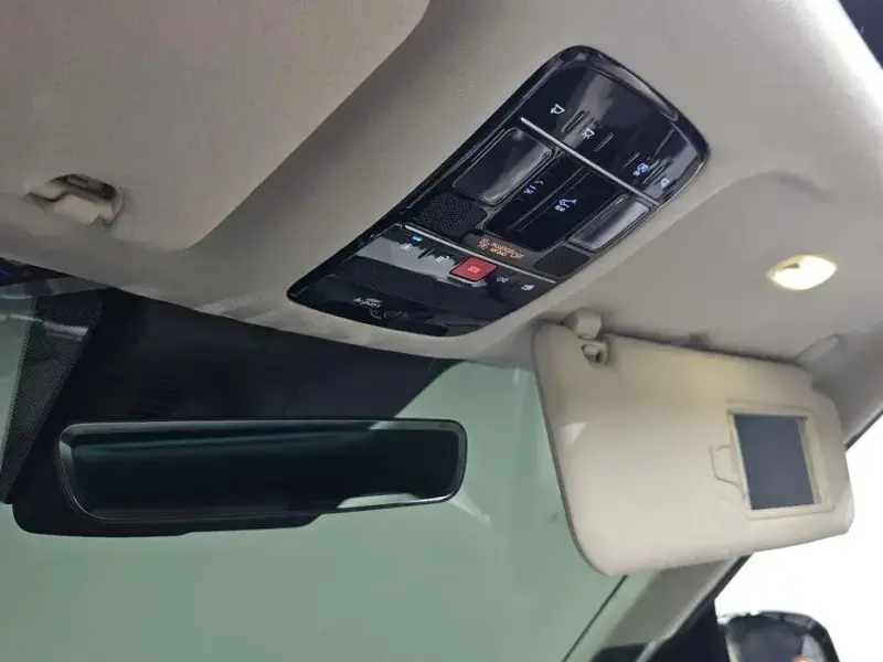 2025 Hyundai Santa Fe с пробегом 7 999 км