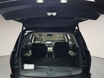 2025 Hyundai Santa Fe с пробегом 7 999 км