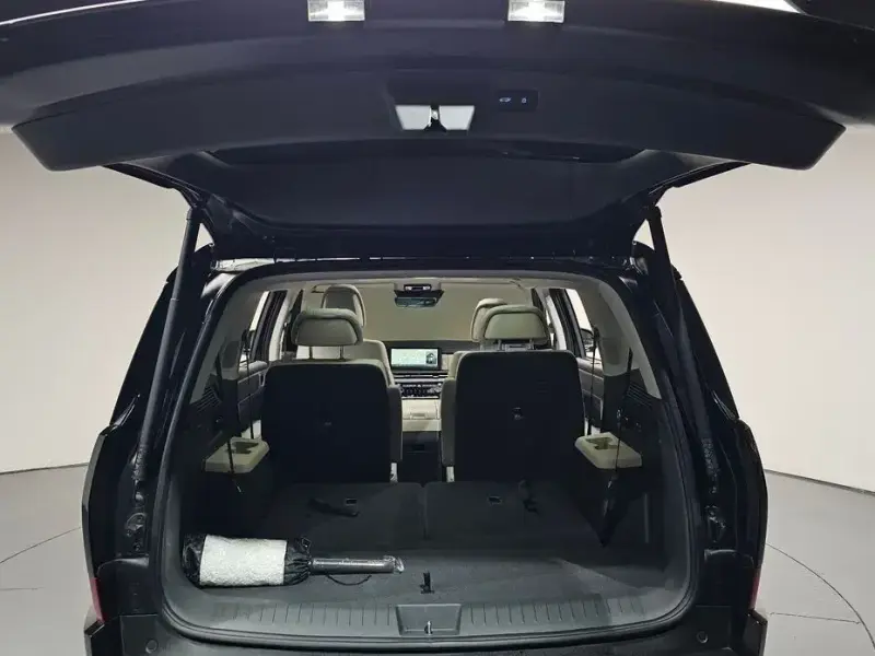2025 Hyundai Santa Fe с пробегом 7 999 км