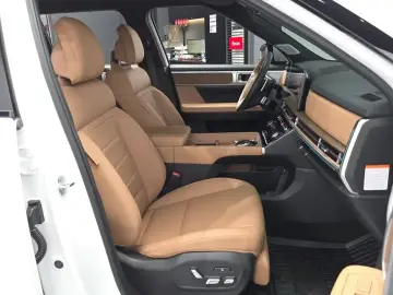2024 Hyundai Santa Fe с пробегом 8 955 км