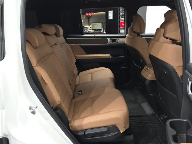2024 Hyundai Santa Fe с пробегом 8 955 км