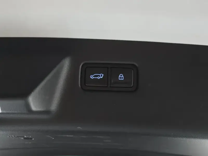 2023 Hyundai Santa Fe с пробегом 45 616 км