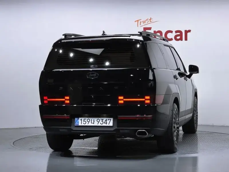 2025 Hyundai Santa Fe с пробегом 7 185 км