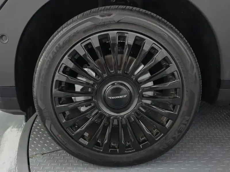 2025 Hyundai Santa Fe с пробегом 7 185 км