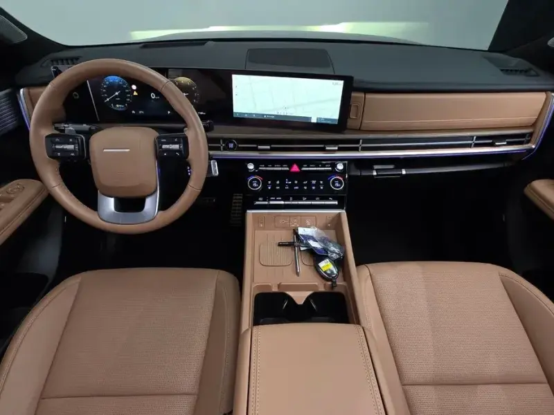 2025 Hyundai Santa Fe с пробегом 7 185 км