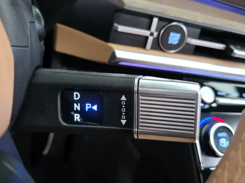 2025 Hyundai Santa Fe с пробегом 7 185 км