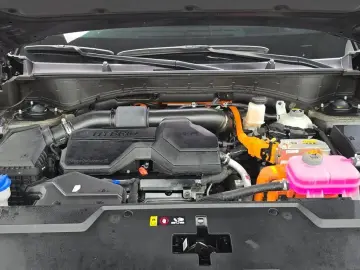 2024 Hyundai Santa Fe с пробегом 72 906 км
