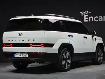 2025 Hyundai Santa Fe с пробегом 14 832 км
