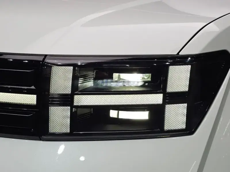 2025 Hyundai Santa Fe с пробегом 14 832 км