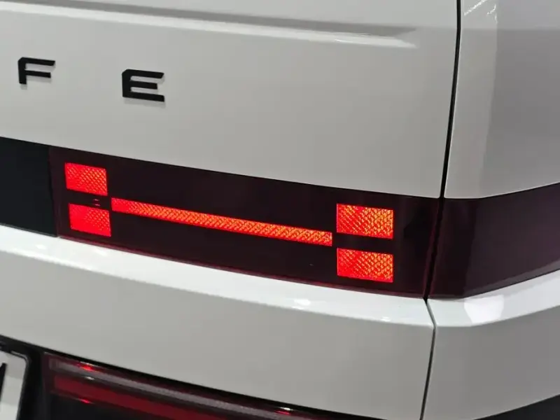 2025 Hyundai Santa Fe с пробегом 14 832 км