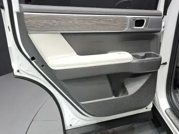 2025 Hyundai Santa Fe с пробегом 14 832 км