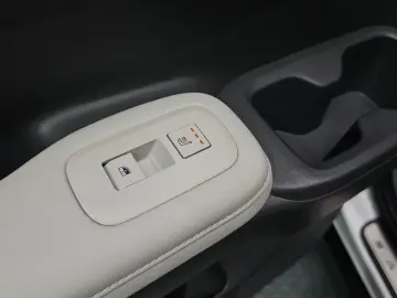 2025 Hyundai Santa Fe с пробегом 14 832 км