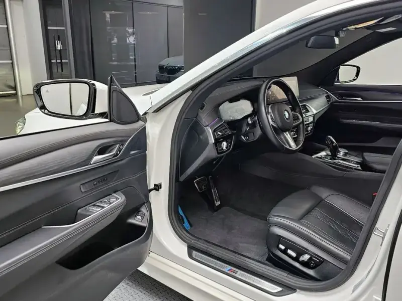 2021 BMW 6 серии с пробегом 35 463 км