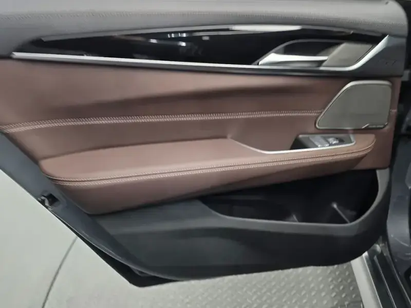 2023 BMW 6 серии с пробегом 25 579 км