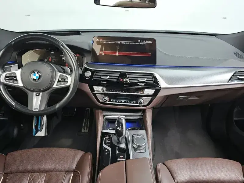 2023 BMW 6 серии с пробегом 48 972 км