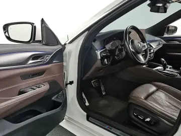 2023 BMW 6 серии с пробегом 48 972 км