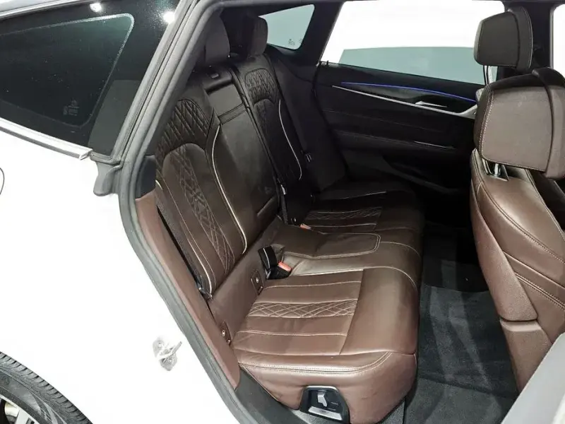 2023 BMW 6 серии с пробегом 48 972 км