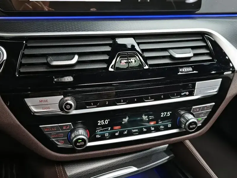 2023 BMW 6 серии с пробегом 48 972 км