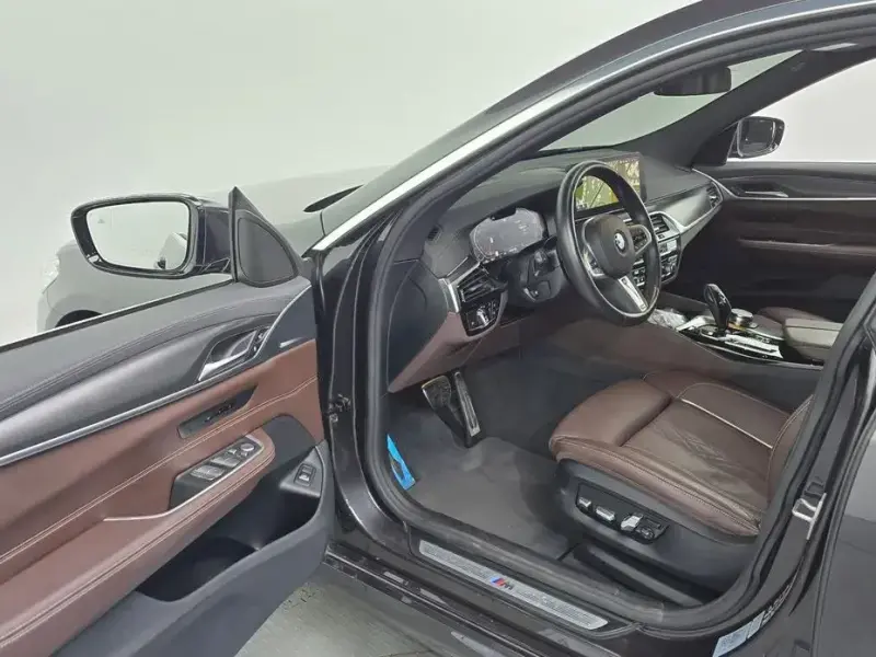 2023 BMW 6 серии с пробегом 48 103 км
