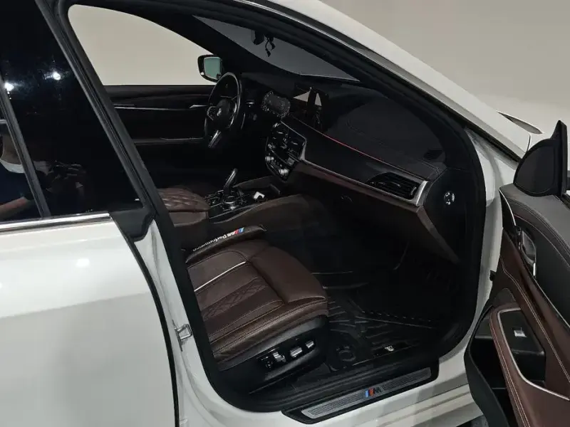 2023 BMW 6 серии с пробегом 79 688 км