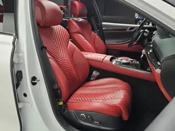 2023 Genesis G80 с пробегом 42 333 км