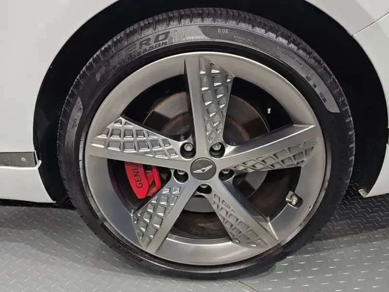 2023 Genesis G80 с пробегом 42 333 км