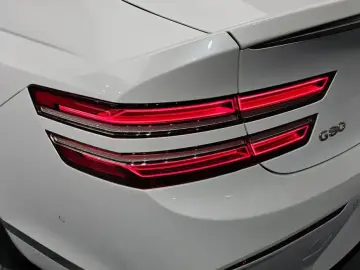 2023 Genesis G80 с пробегом 42 333 км