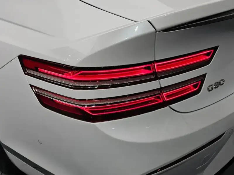 2023 Genesis G80 с пробегом 42 333 км