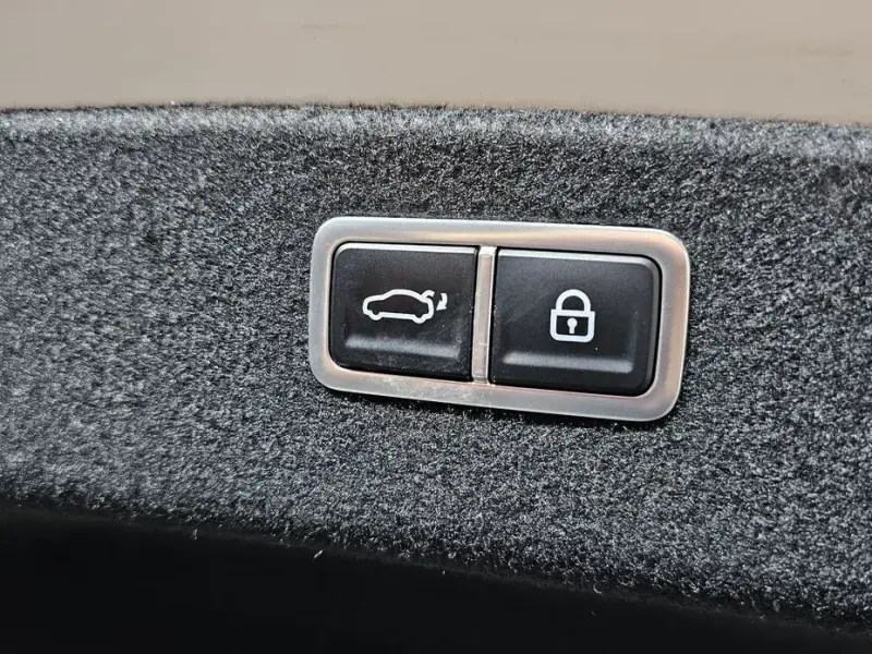 2023 Genesis G80 с пробегом 42 333 км
