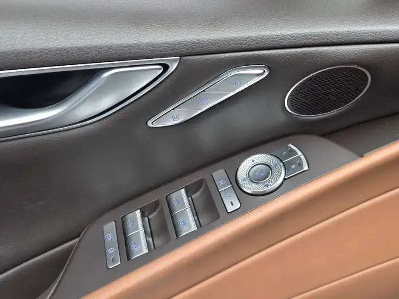 2023 Genesis G80 с пробегом 58 600 км
