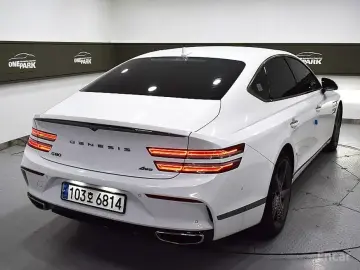 2023 Genesis G80 с пробегом 35 512 км