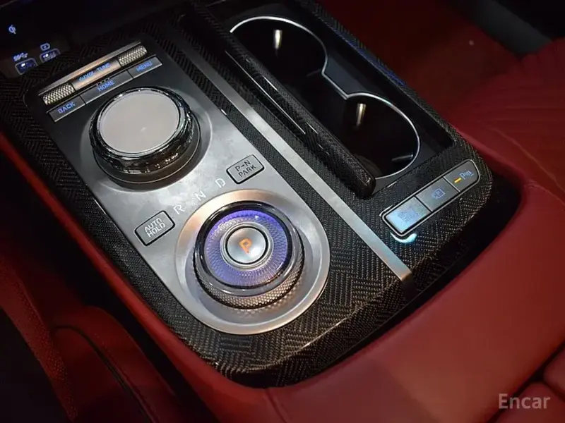 2023 Genesis G80 с пробегом 35 512 км