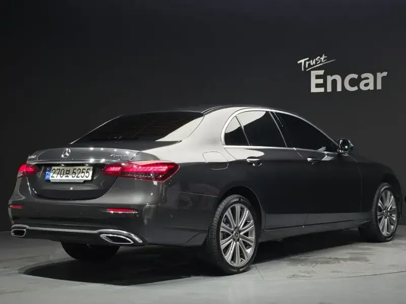 2022 Mercedes-Benz E-Класс с пробегом 32 032 км