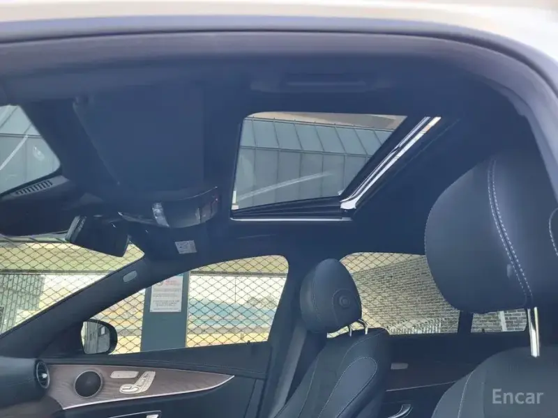 2022 Mercedes-Benz E-Класс с пробегом 21 942 км