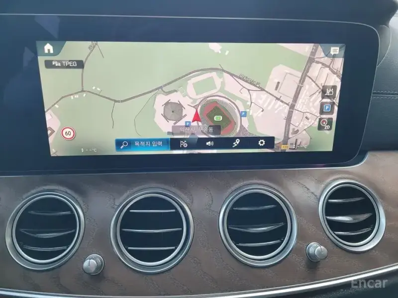 2022 Mercedes-Benz E-Класс с пробегом 21 942 км