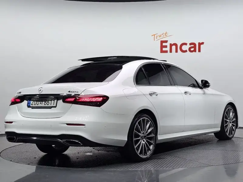 2022 Mercedes-Benz E-Класс с пробегом 54 235 км