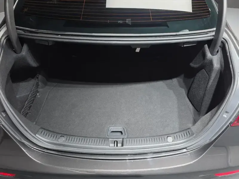 2022 Mercedes-Benz E-Класс с пробегом 32 032 км