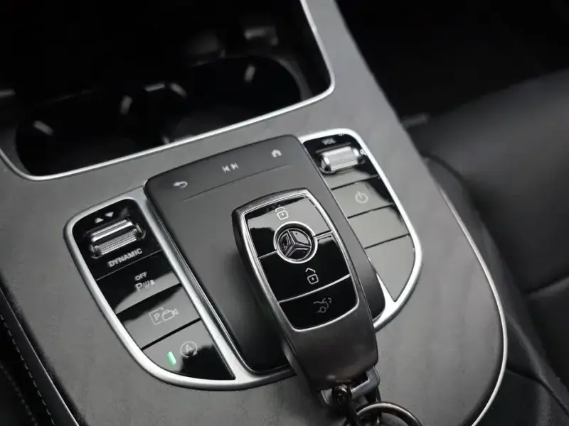 2022 Mercedes-Benz E-Класс с пробегом 32 032 км