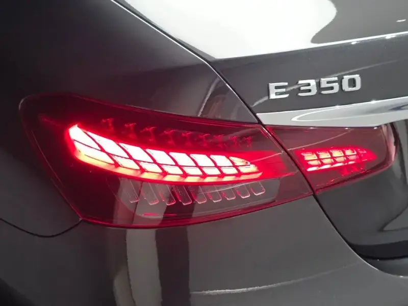 2022 Mercedes-Benz E-Класс с пробегом 32 032 км