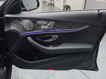 2022 Mercedes-Benz E-Класс с пробегом 32 032 км