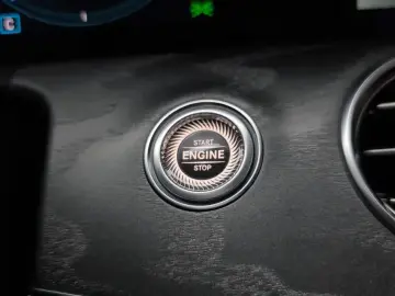 2022 Mercedes-Benz E-Класс с пробегом 32 032 км