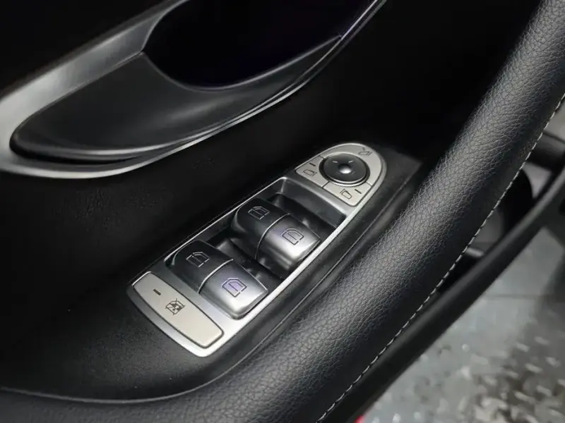 2022 Mercedes-Benz E-Класс с пробегом 32 032 км