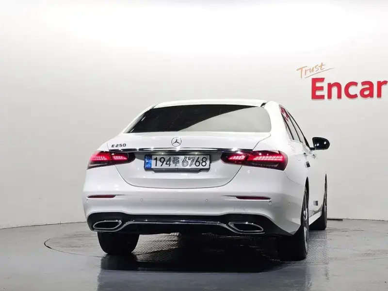 2022 Mercedes-Benz E-Класс с пробегом 30 134 км