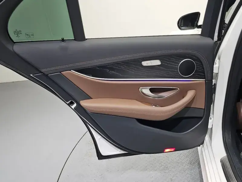 2022 Mercedes-Benz E-Класс с пробегом 30 134 км